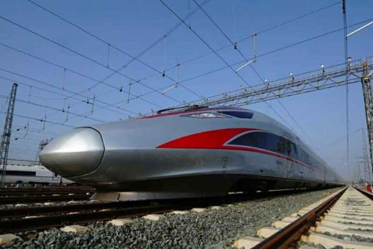Kereta Cepat Berpotensi Sepi Penumpang Gegara IKN, Pemerintah Bakal ‘Paksa’ Masyarakat dengan Cara Ini?