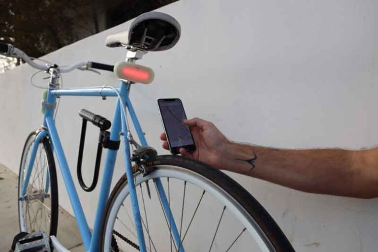 Berkat Teknologi GPS, Lampu Sein di Sepeda Bisa Menyala Otomatis