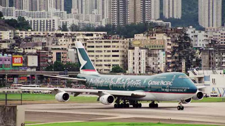 Langkah Pemerintah Hong Kong Beli 500 Ribu Tiket Pesawat Dinilai Lebih Efektif untuk Selamatkan Maskapai