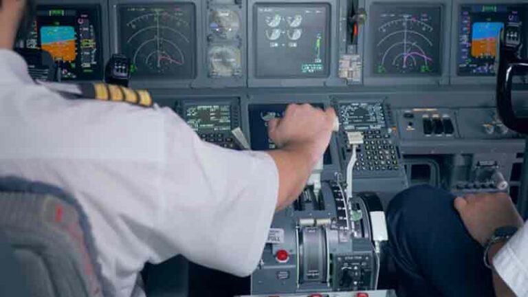 Pilot dan Kopilot Ketiduran, Ternyata Ada yang ‘Lebih Parah’ dari Kasus Batik Air