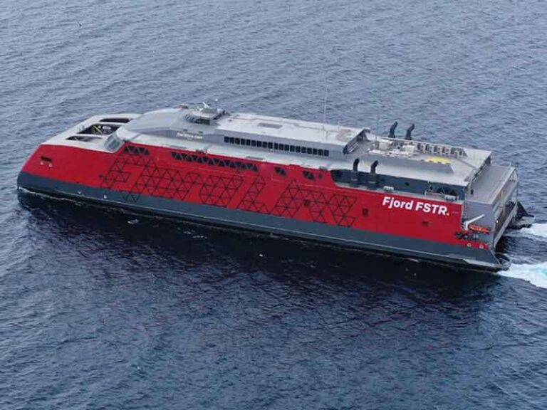 Kapal Ferry Berbahan Aluminium Berkecepatan Tinggi Buatan Filipina Tiba di Norwegia