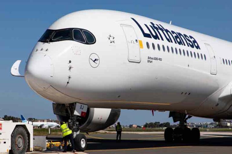 Rusia Dihujani Sanksi, Airbus dan Boeing Bakal Terdampak Pasokan Komponen Titanium