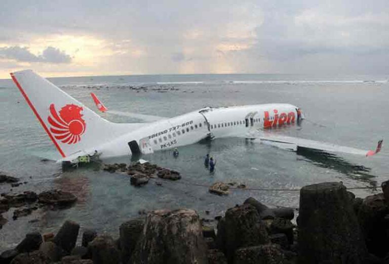 Hari Ini, 12 Tahun Lalu, Lion Air Flight 904 ‘Berenang’ di Laut Bali Gegara Pilot Indonesia Remehkan Pilot India