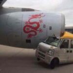 Mobil-Tabrak-Pesawat-Dragon-Air