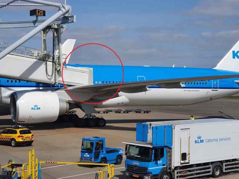 Duh, Pesawat Baru KLM Rusak Gegara Nabrak Garbarata