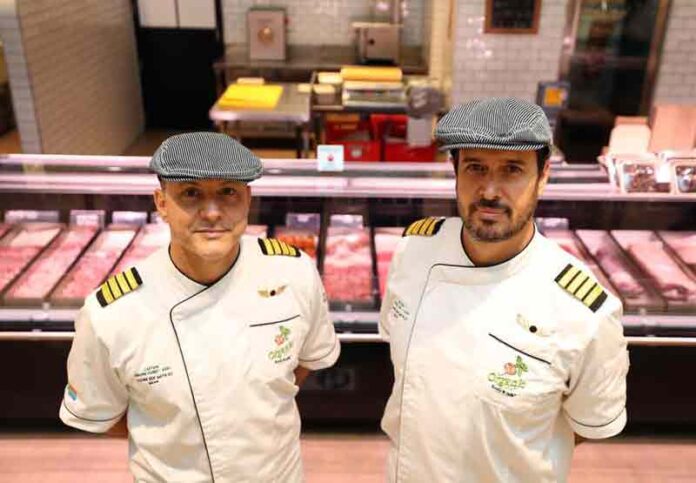 Pilot-emirates-jadi-tukang-daging-dan-ayam-potong