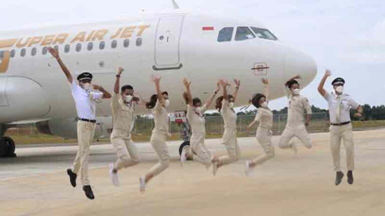 Jelang Terbang Perdana 8 Agustus, Super Air Jet Beberkan Filosofi Seragam Super Crew