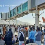 Suasana-keramaian-bandara-kabul