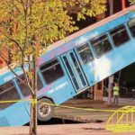 4250949_web1_ptr-buscrane2-102819