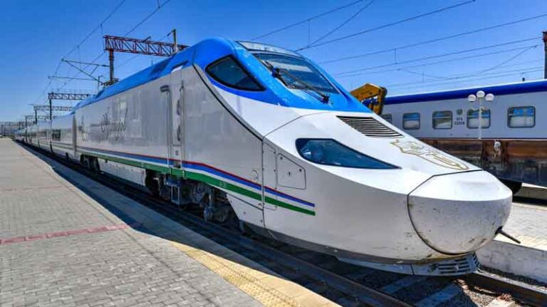 Hubungkan Abu Dhabi – Dubai dengan Kereta Cepat, Etihad Rail Mulai Layani Penumpang di Tahun 2026
