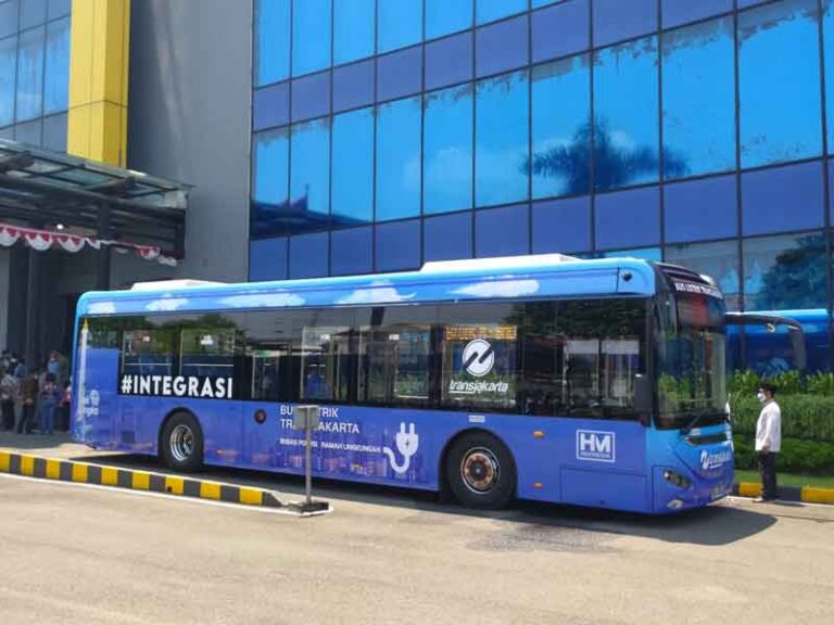 Bus Listrik Cina Rajai Asia Tenggara: Ujung Tombak Dekarbonisasi Transportasi Publik