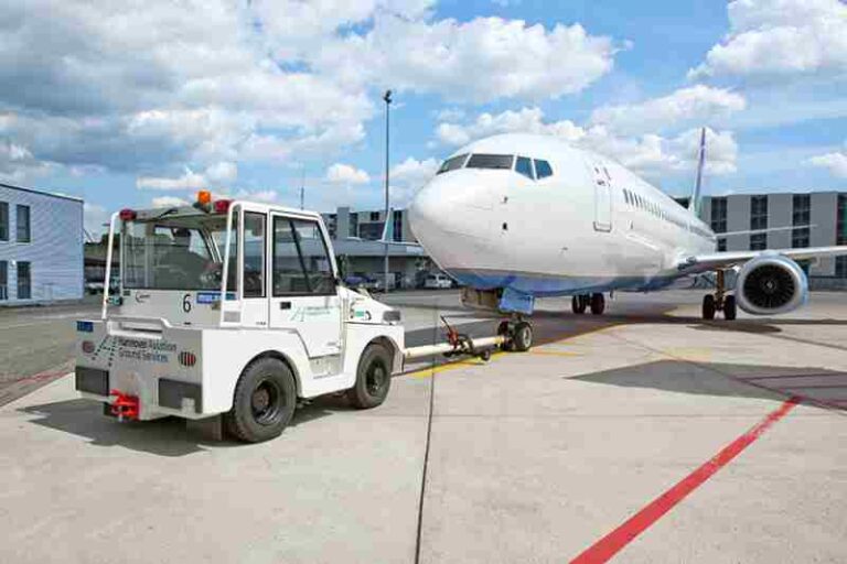 Kendaraan Berat dan Kendaraan Khusus di Bandara Changi Mulai Gunakan Bahan Bakar Diesel Terbarukan