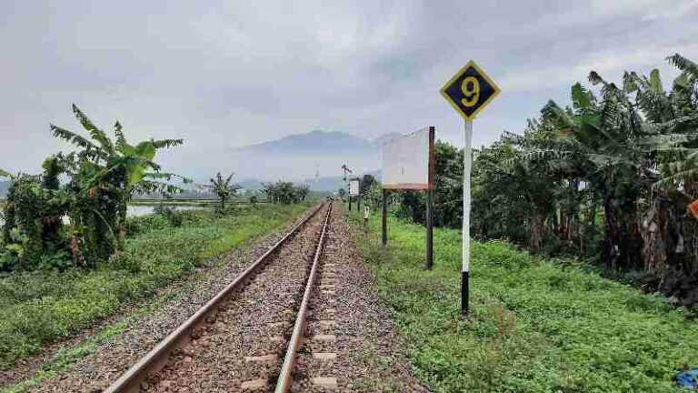 Mengenal Marka Batas Kecepatan Kereta Api