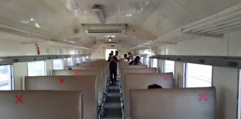 Naik Kereta Api ke Bandung Cuma Bayar Rp12 Ribu, Beneran?