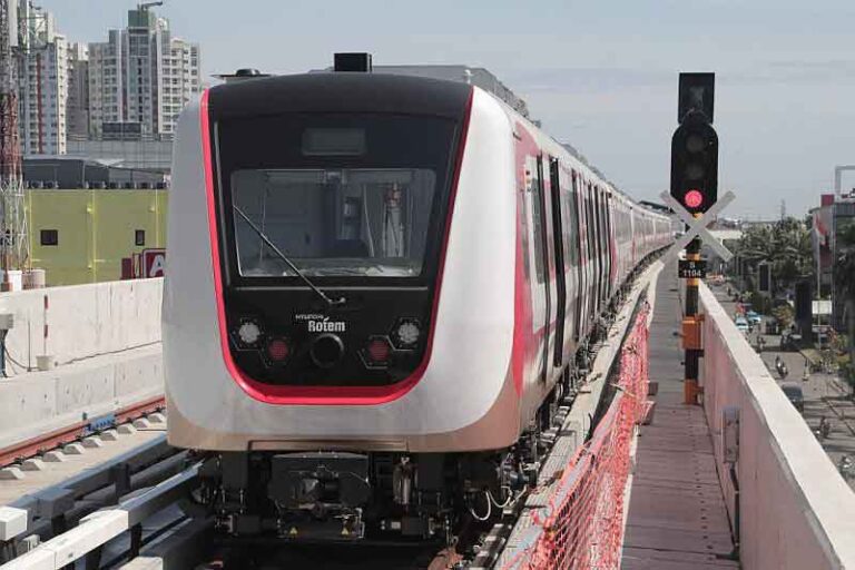Cegah Kereta Tergelincir, LRT Jakarta Adopsi Teknologi “Sand Box”