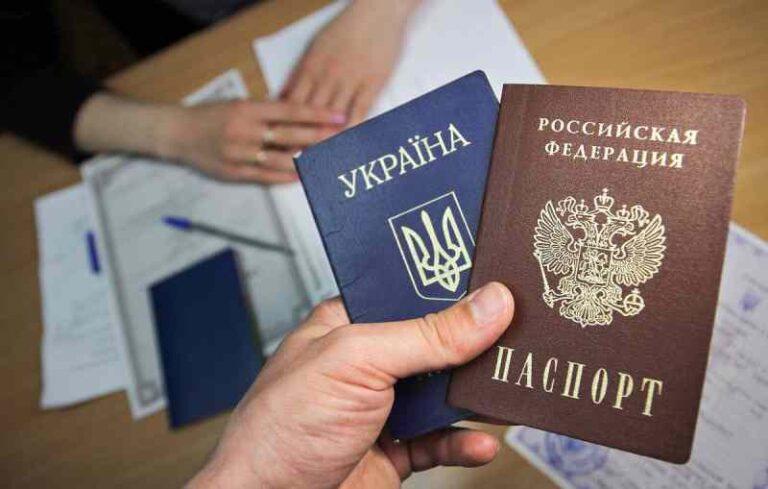 Warga Sipil Punya Dua Paspor, Inilah yang Unik dari Rusia