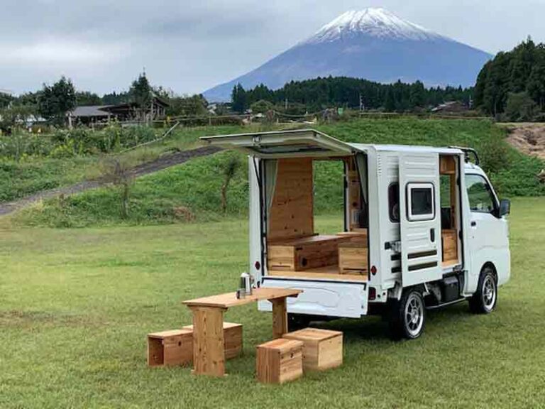 Daihatsu Hijet Disulap Jadi Camper Van dengan Interior Mewah Serba Kayu