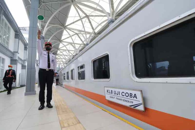 Resmi! Warga Bisa Naik KA Lintas Cibatu-Garut Gratis 24 Februari 2022, Ini Jadwalnya