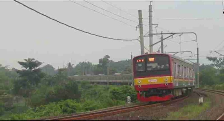 Cilejit – Parungpanjang, Satu–satunya Jalur Ekstrem yang Dilewati KRL