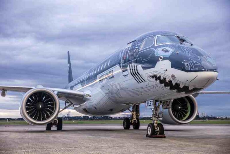 Embraer E190-E2 dengan Livery “The TechShark” Ramaikan Singapore AirShow 2022