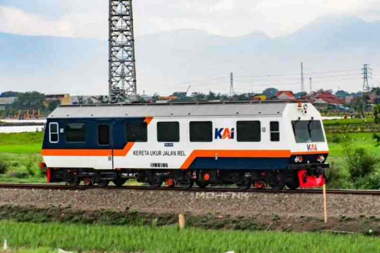 Jelang Ramadhan dan Idul Fitri 2022, Kereta Ukur si “Penggaris Biru” Keliling Jabodetabek
