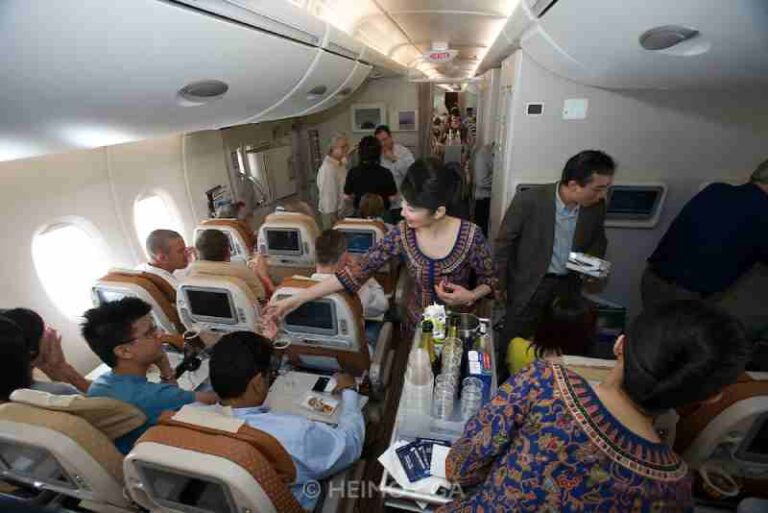 Hari Ini 17 Tahun Lalu, Singapore Airlines Jadi Maskapai Pertama Operasikan Airbus A380
