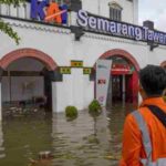 banjir-di-stasiun-tawang-semarang_169