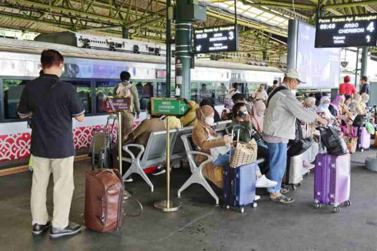 Wajib Tahu, Inilah Aturan Tentang Larangan Barang Bawaan Saat Naik Kereta Api