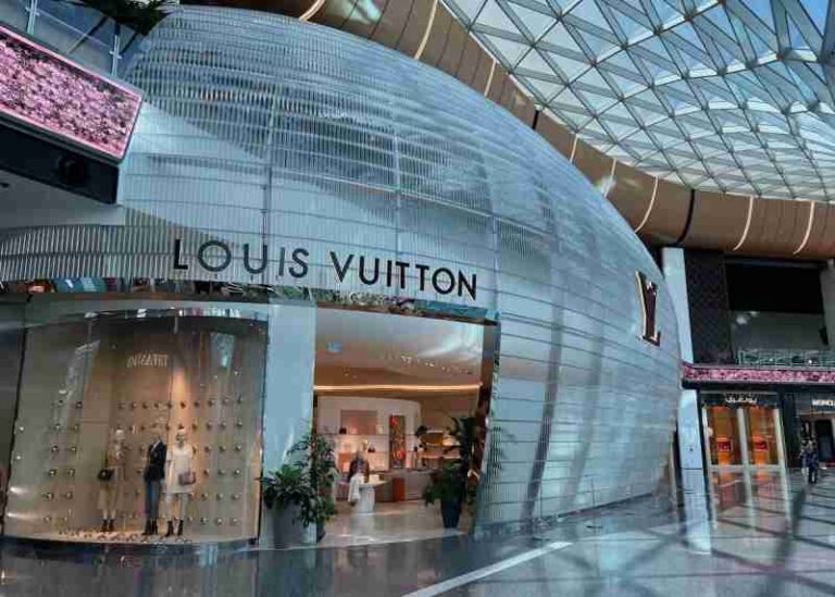 Gandeng Qatar Airways, Louis Vuitton Buka Lounge Mewah di Bandara Internasional Hamad Gandeng Qatar Airways, Louis Vuitton Buka Lounge Mewah di Bandara Internasional Hamad