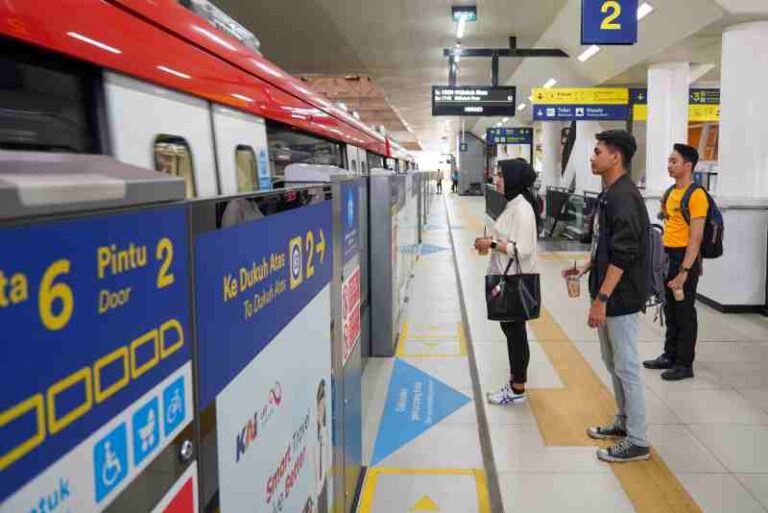 Jadwal LRT Jabodebek Agustus Terbaru, Keberangkatan Terakhir Jam 11 Malam