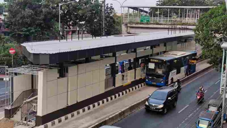 Gebrakan Transjakarta di 2026: Tingkatkan Pramudi Perempuan 10 Kali Lipat – Daycare di Halte Besar
