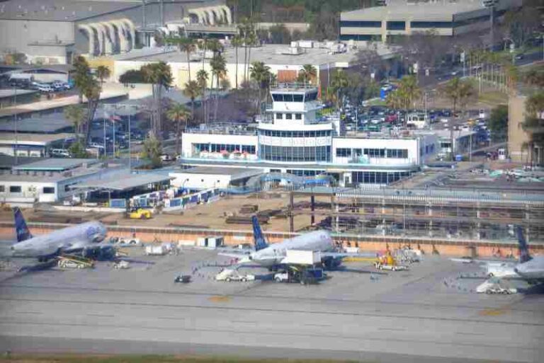 Serangan Siber Menimpa Bandara Long Beach di Los Angeles, Sistem Pembayaran Tiket Lumpuh