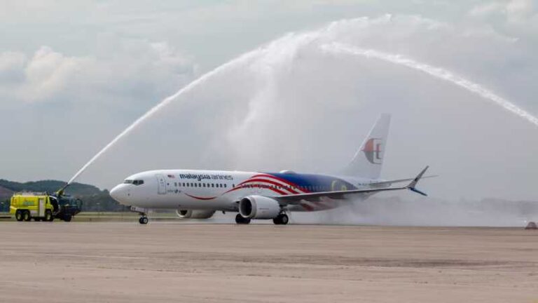Malaysia Airlines Terima Unit Perdana Boeing 737 MAX 8