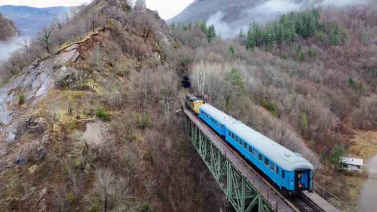 Setelah 31 Tahun, Jalur Kereta Api di Bosnia Dibuka Kembali
