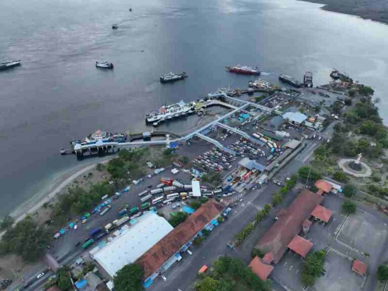 Libur Nataru, 11 Pelabuhan Ramai Diserbu Pemudik: Motor Mendominasi