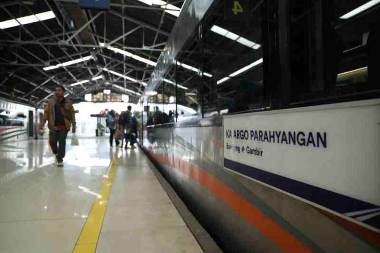 Daop 2 Siapkan 6 KA Tambahan Masa Angkutan Lebaran 2024, Total 365.692 Tiket Lebaran