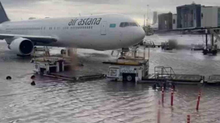Hujan Lebat Bikin Bandara Dubai Jadi ‘Lautan’, Sejumlah Penerbangan Terpaksa Dibatalkan