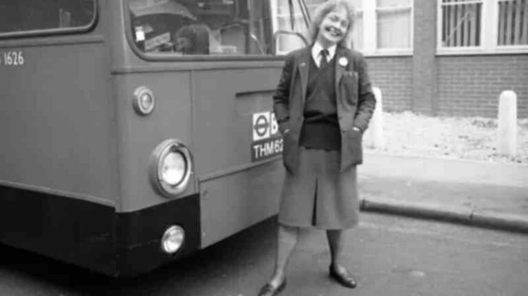 Jill Viner – Jadi Sopir Wanita Pertama di Jaringan Bus Kota London