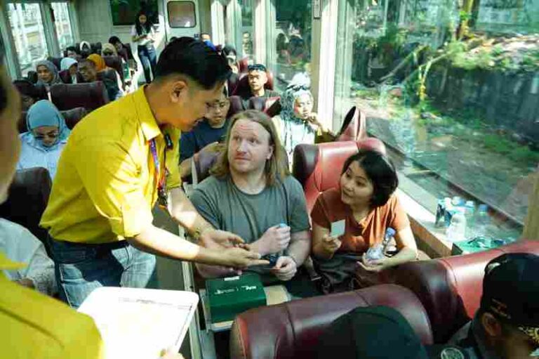 Ada Lebaran-Liburan Sekolah, KAI Wisata Layani 70.627 Penumpang Sepanjang Semester 1 2024