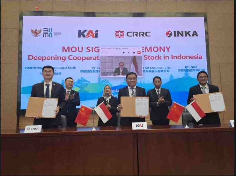 PT KAI, PT INKA dan CRRC Qingdao Sifang Tandatangani MoU Terkait Pendalaman Kerjasama Dalam Sarana Perkeretaapian di Indonesia