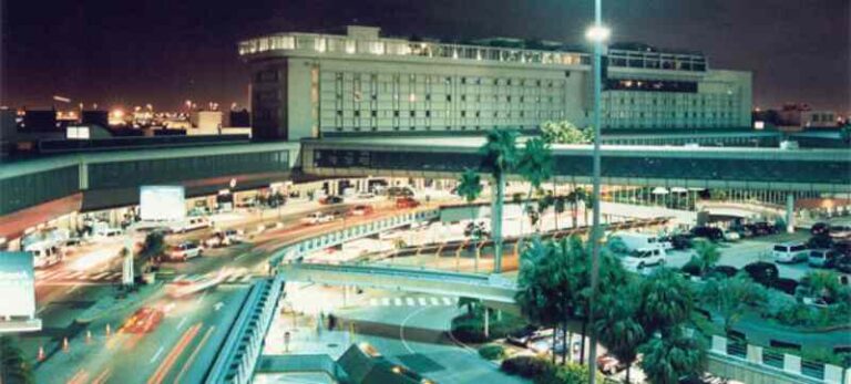 The Miami International Airport Hotel, Jadi Hotel Bandara Pertama di Dunia