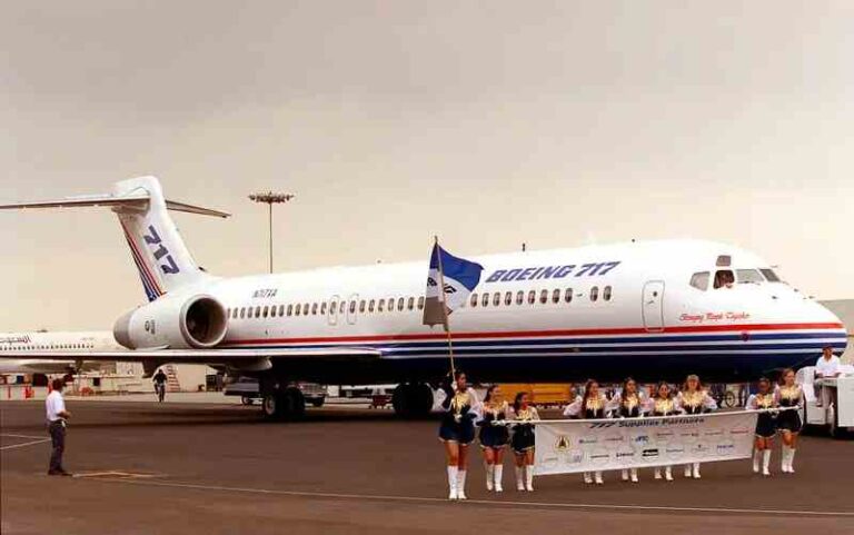 Hari Ini 27 Tahun Lalu, Boeing 717 Terbang Perdana, Masih Eksis dengan Warisan Desain DC-9
