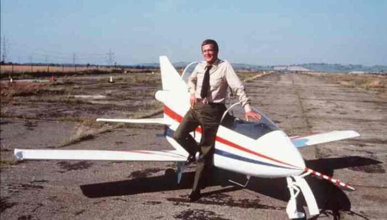 Hari ini 53 Tahun Lalu, Bede BD-5 Terbang Perdana – Pesawat Jet Mini Ikonik di Film James Bond “Octopussy”