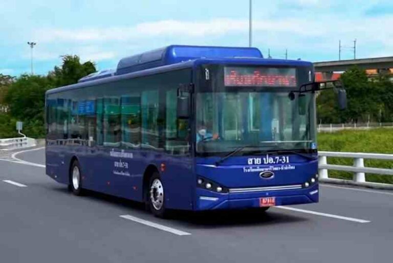 Thai Smile Bus, Operator Bus di Bangkok Gunakan Teknologi AI dan GPS Pastikan Penumpang Tidak Salah Halte
