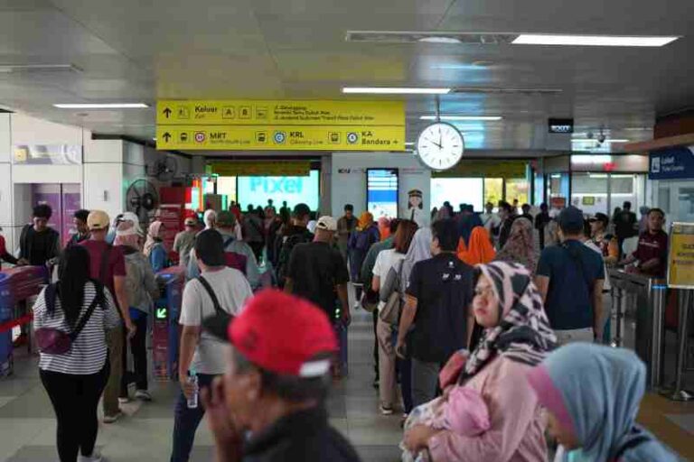 KAI Target Penumpang LRT Jabodebek Naik Segini Sepanjang Libur Nataru 2026