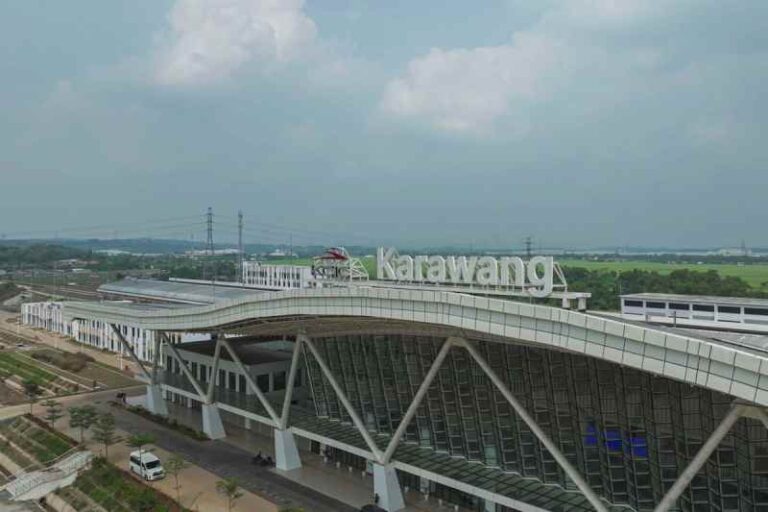 Mau Menuju Stasiun Whoosh Karawang? Berikut Pilihan Akses dan Intermoda yang Tersedia