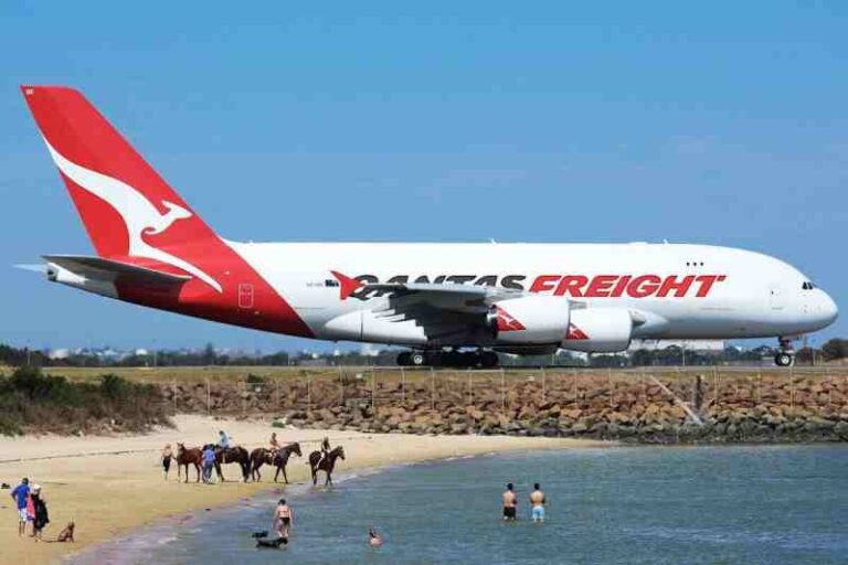 Meski Berpeluang Sebagai ‘Rajanya’ Pesawat Kargo, Ini yang Membuat A380F Sulit Diwujudkan