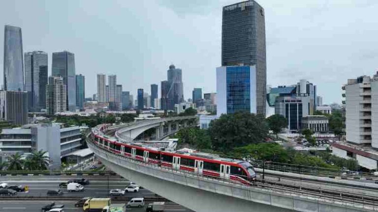 Rayakan HUT TNI ke-80, Naik Transportasi Umum Cuma Bayar Segini