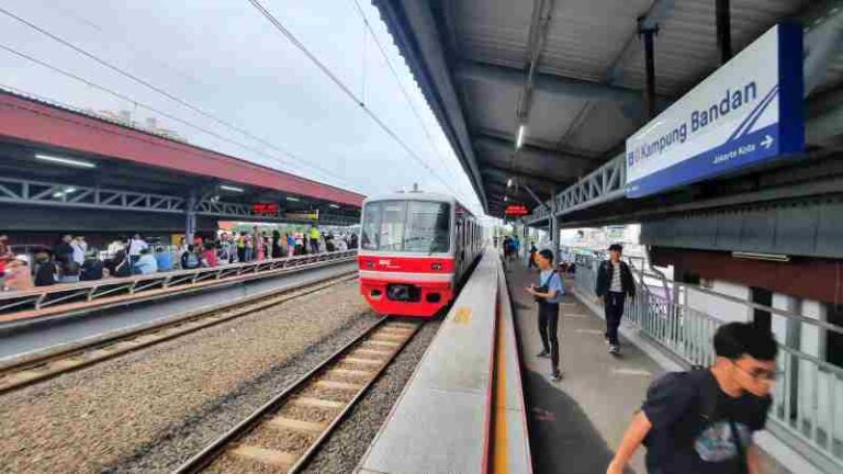 Jakarta Mengenang 100 Tahun Kedatangan Kereta Rel Listrik, Dejavu?