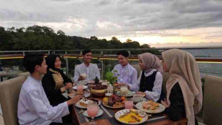 Unik! Hotel di Pangandaran Tawarkan Berbuka Puasa di Atas Perahu
